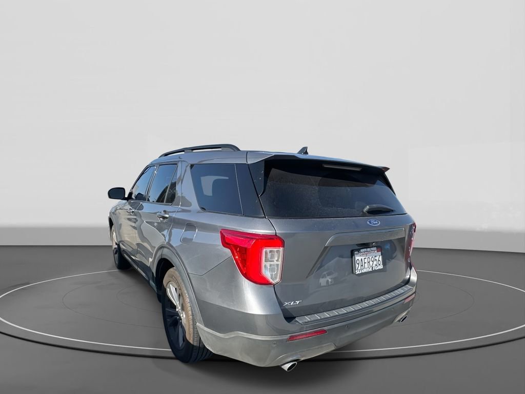Certified 2022 Ford Explorer XLT w/ Equipment Group 202A image 3