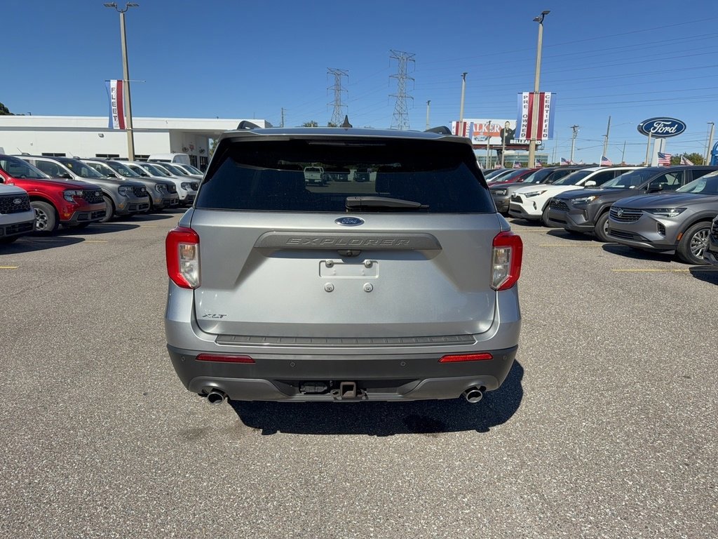 Certified 2023 Ford Explorer XLT w/ Equipment Group 202A image 3
