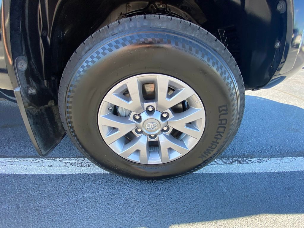 Used 2019 Toyota Tacoma SR5 RWD image 28