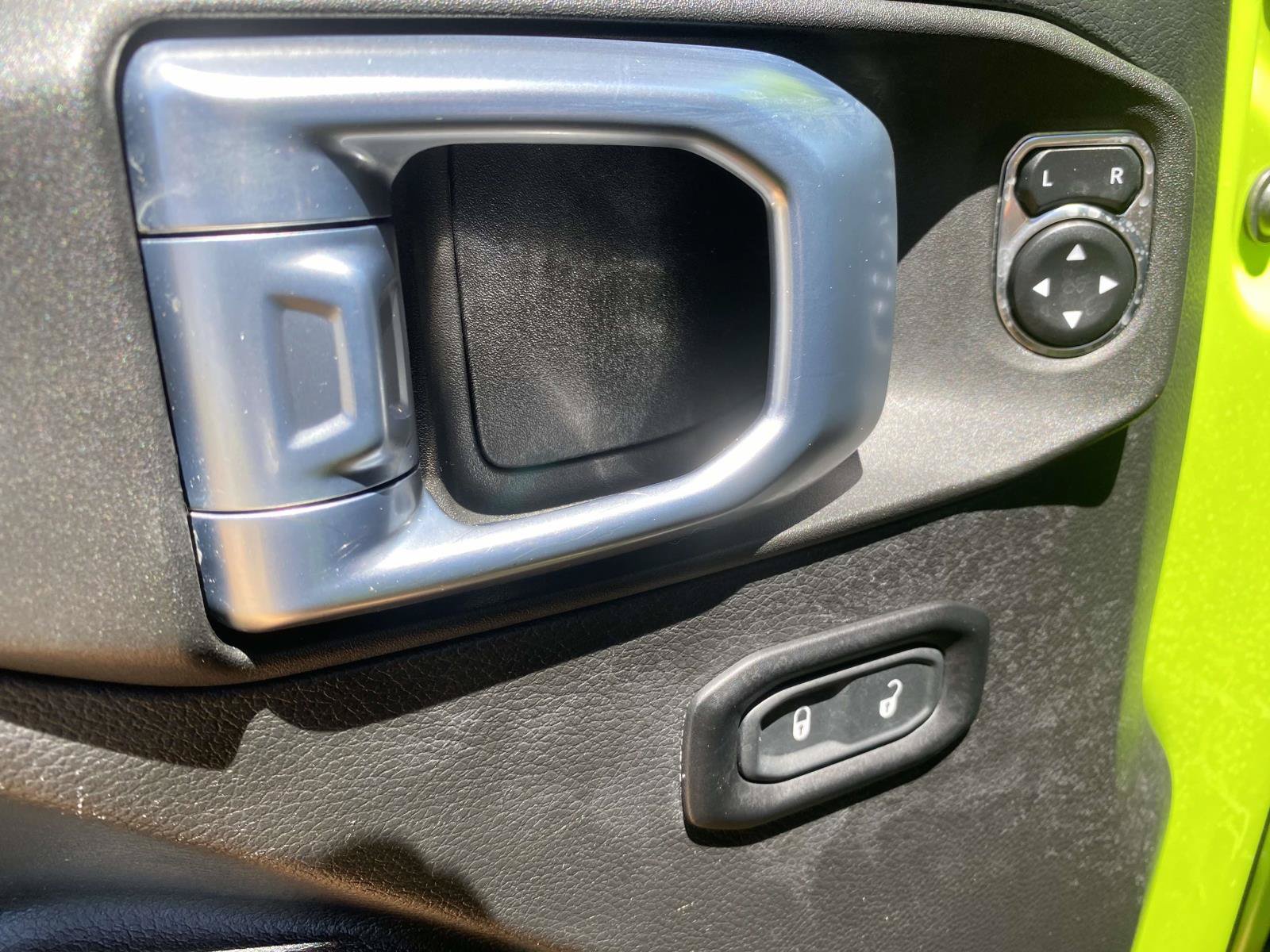 Used 2021 Jeep Wrangler Unlimited Rubicon AWD/4WD image 18