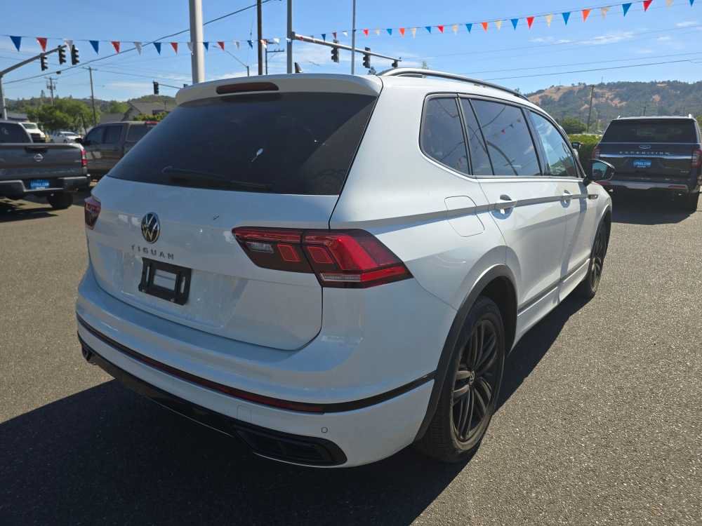 Used 2022 Volkswagen Tiguan SE R-Line FWD image 17