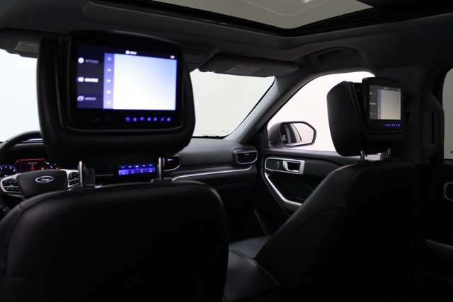 Certified 2023 Ford Explorer XLT w/ Equipment Group 202A image 15