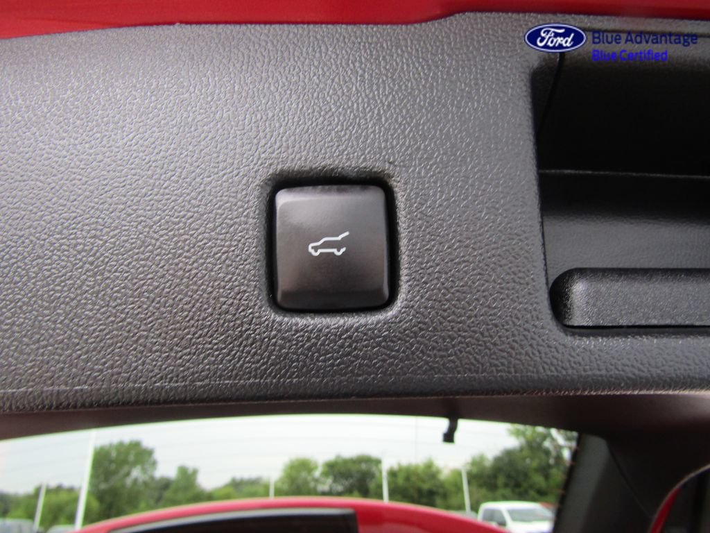 Certified 2023 Ford Escape Platinum AWD/4WD image 34