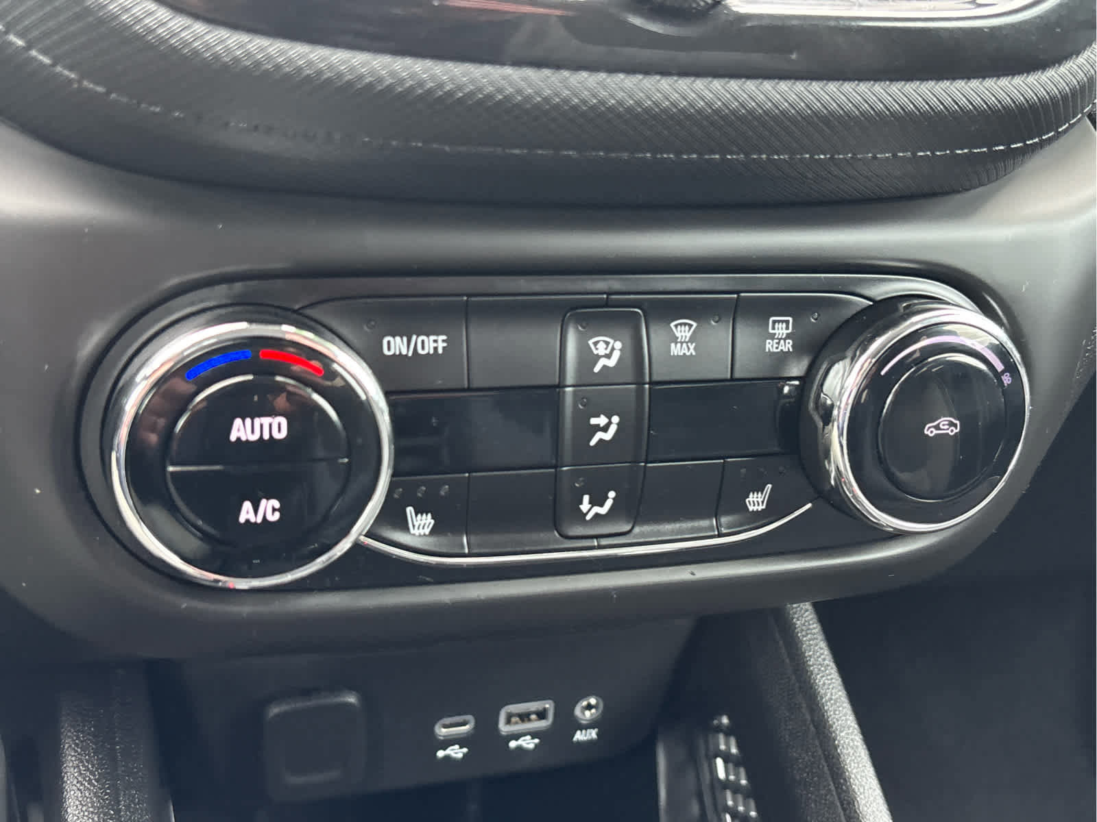 Used 2023 Chevrolet TrailBlazer LT w/ Convenience Package image 23