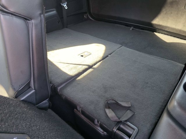 Used 2021 Toyota Highlander XLE FWD image 12