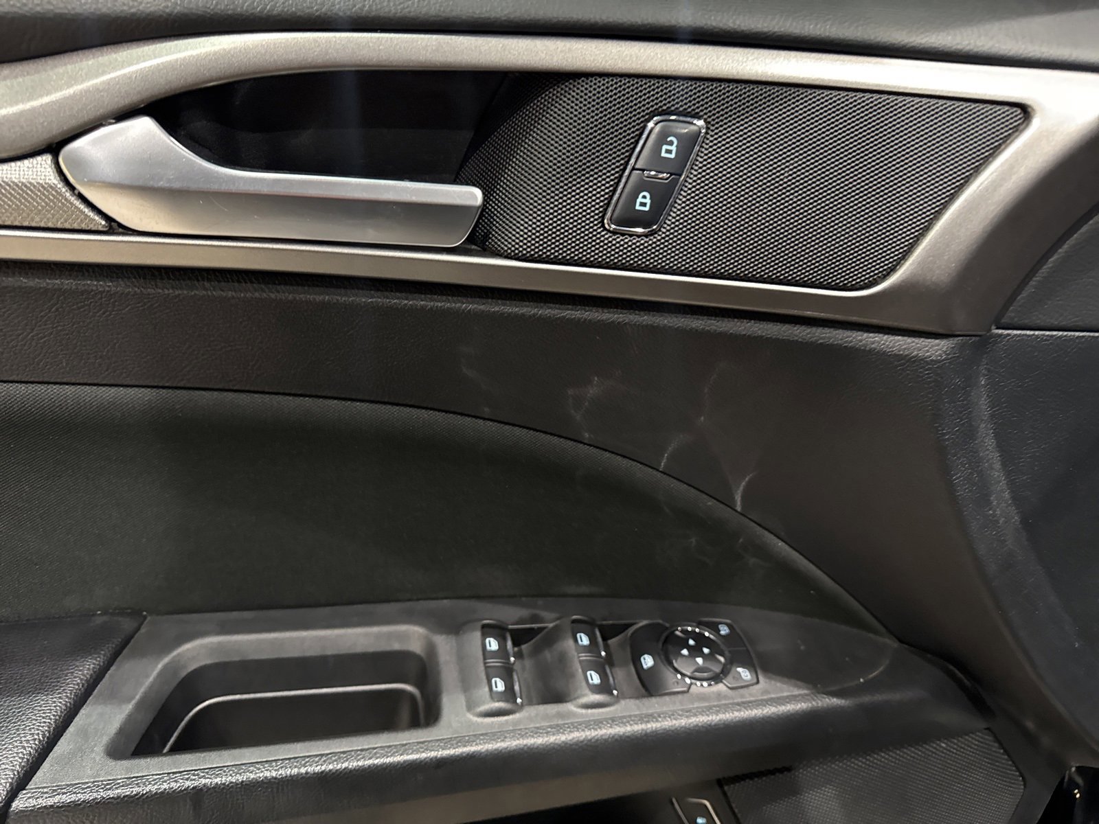 Certified 2018 Ford Fusion SE image 26