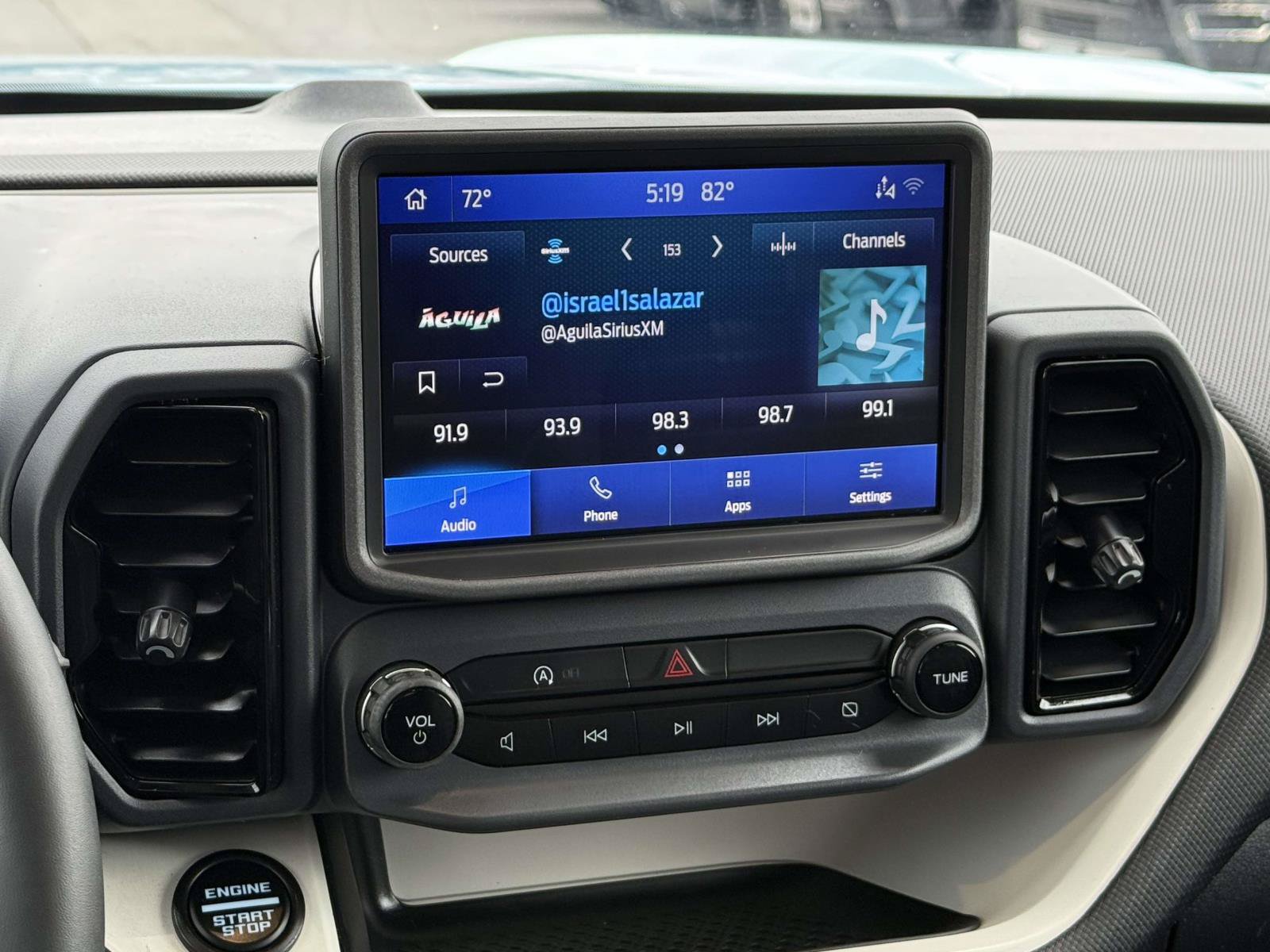Certified 2024 Ford Bronco Sport Heritage w/ Heritage Convenience Package AWD/4WD image 9
