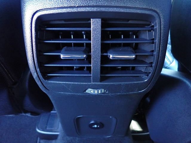 Certified 2025 Ford Escape ST-Line Select AWD/4WD image 18