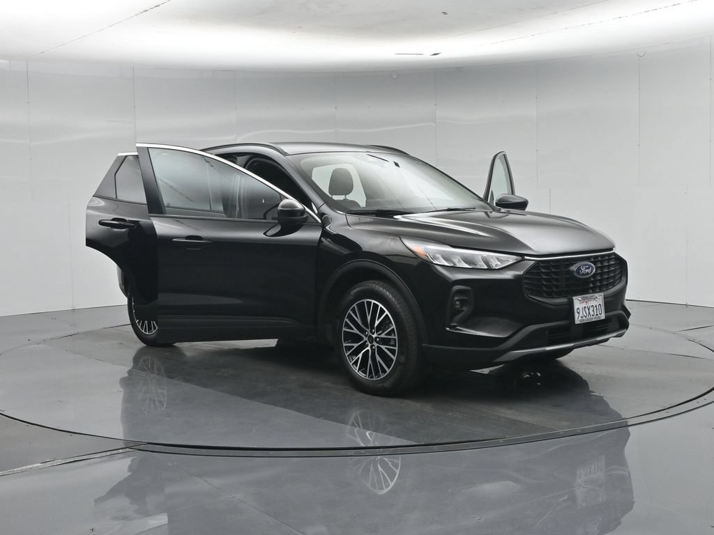 Certified 2023 Ford Escape SE FWD image 34