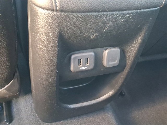 Used 2022 Chevrolet Colorado LT w/ LT Convenience Package image 11