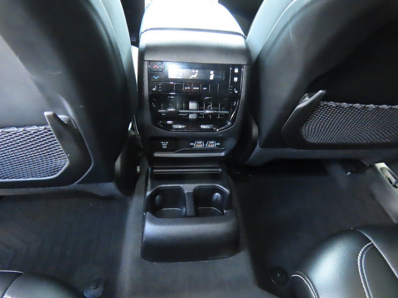 Used 2022 Jeep Grand Cherokee L Limited image 21