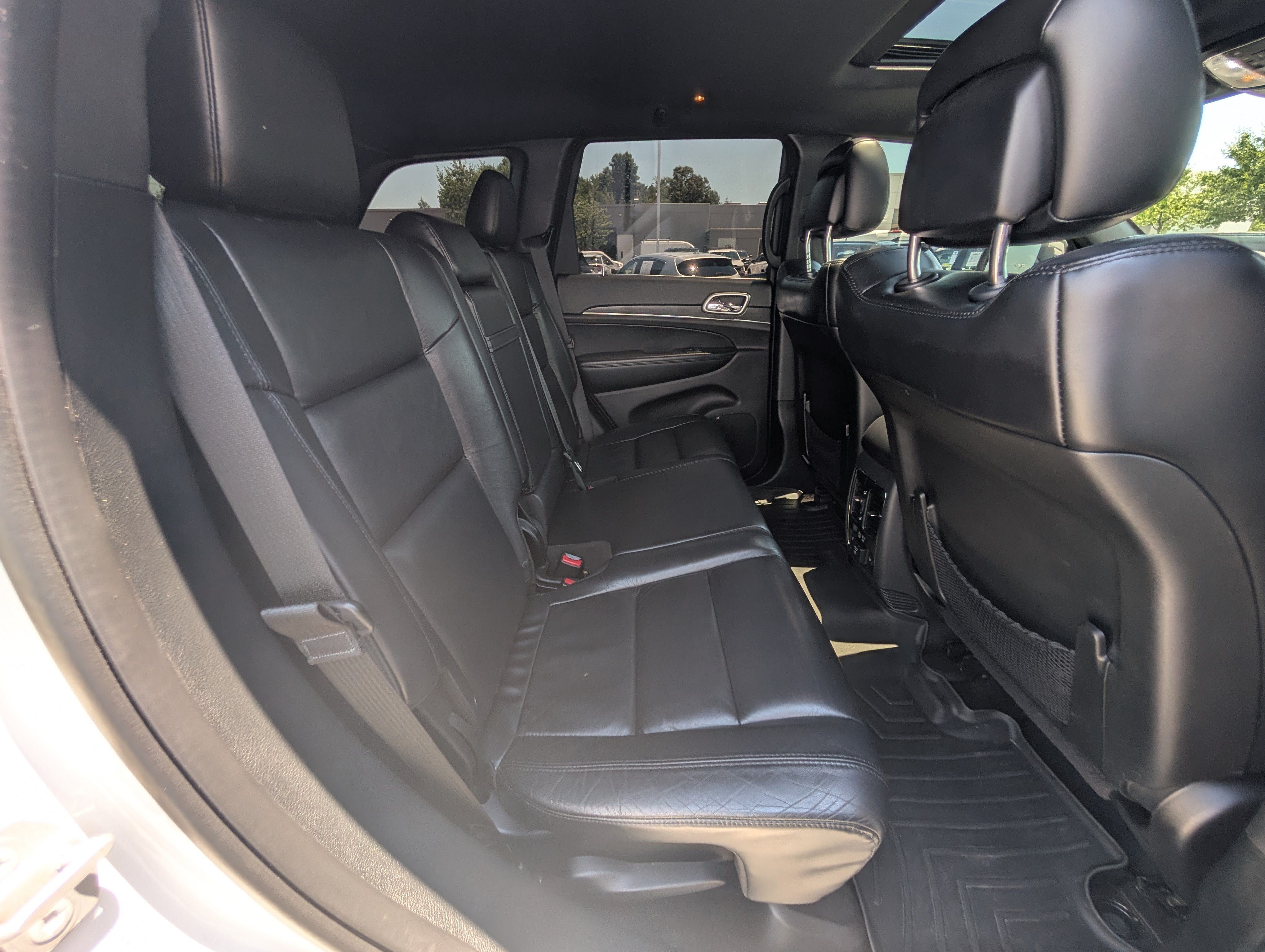 Used 2018 Jeep Grand Cherokee Limited AWD/4WD image 11