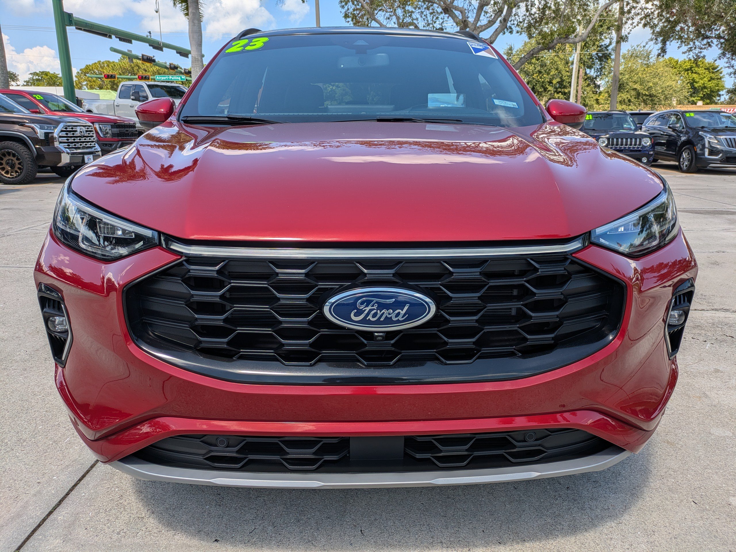 Certified 2023 Ford Escape ST-Line Elite w/ Premium Technology Package AWD/4WD image 8