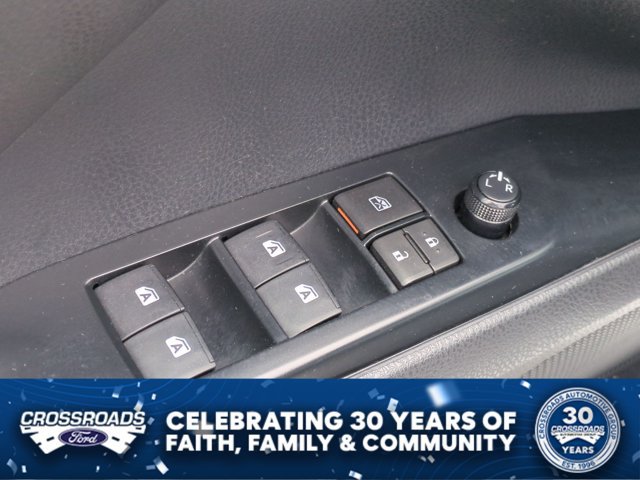 Used 2019 Toyota Camry SE FWD image 14
