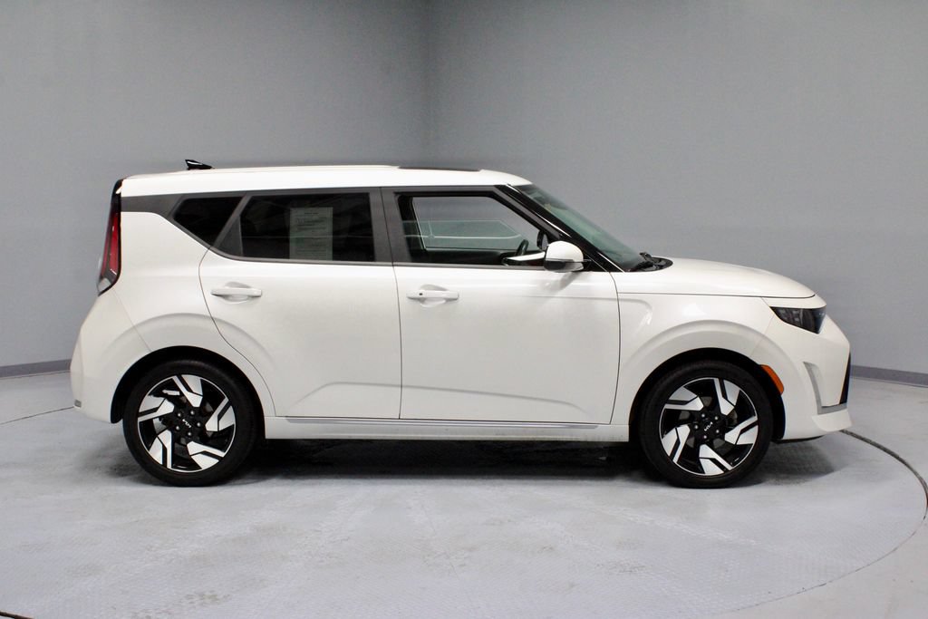 Used 2023 Kia Soul GT-Line FWD image 5