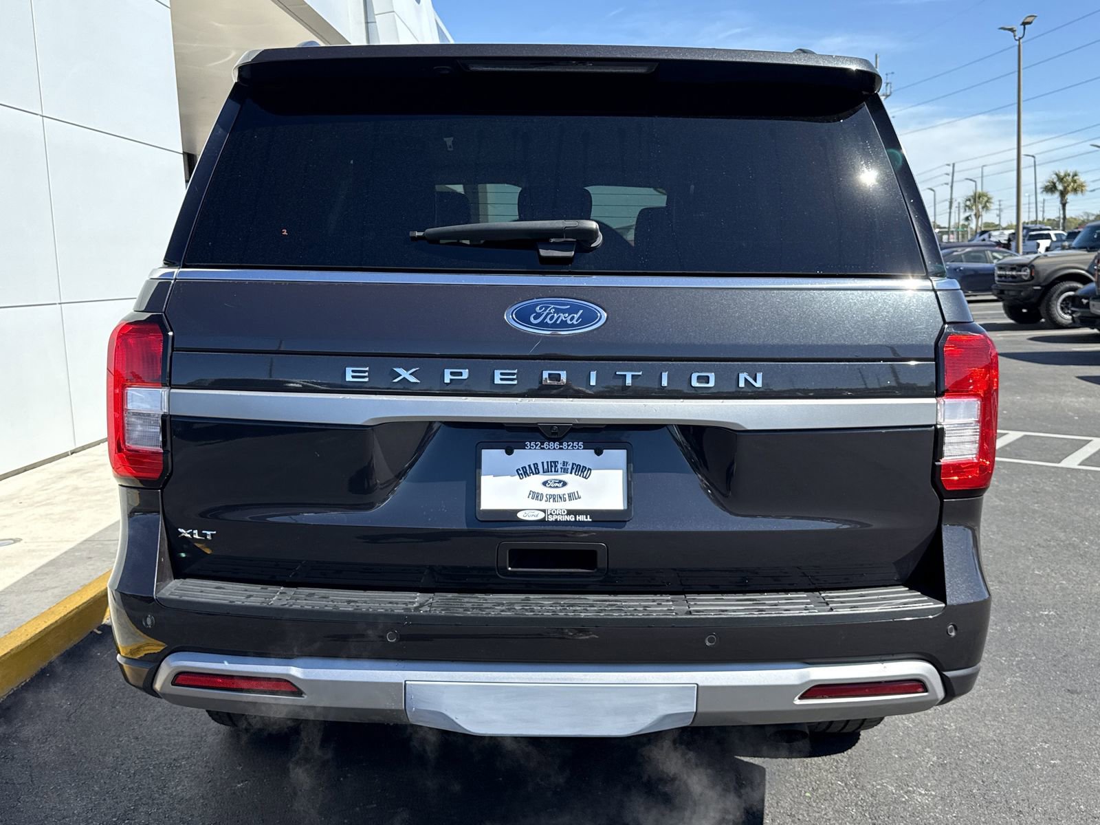 Certified 2024 Ford Expedition XLT image 5