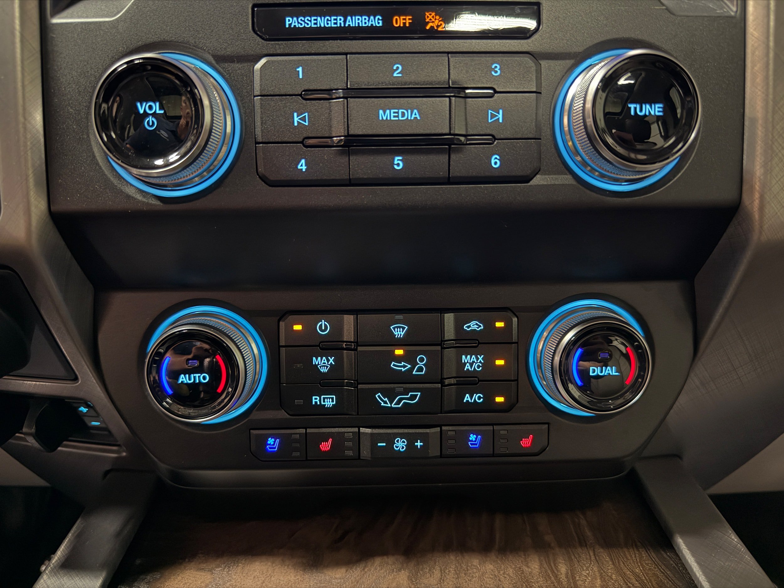 Certified 2019 Ford F150 Limited w/ Trailer Tow Package AWD/4WD image 27