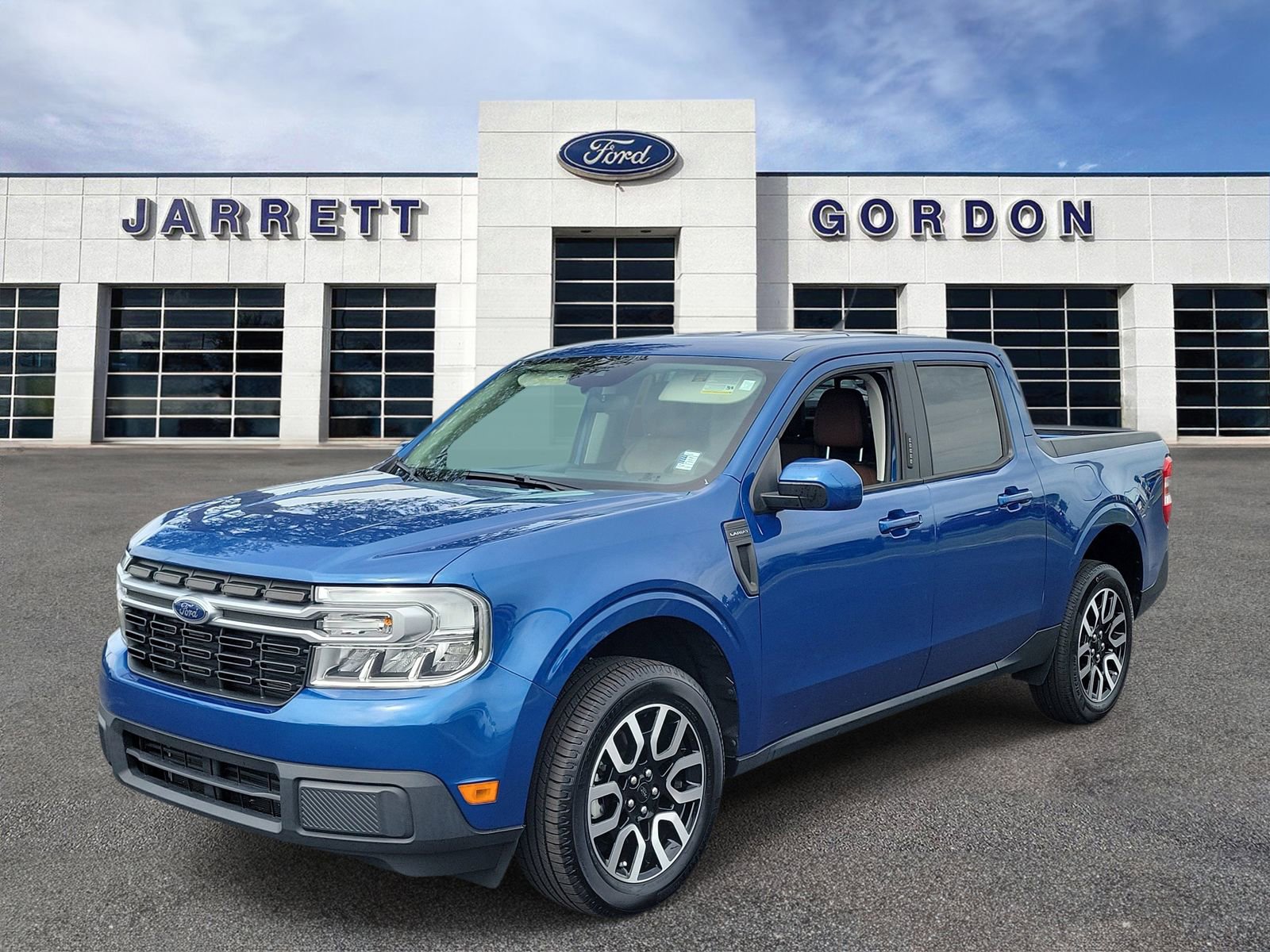 Certified 2023 Ford Maverick Lariat w/ Lariat Luxury Package FWD image 2