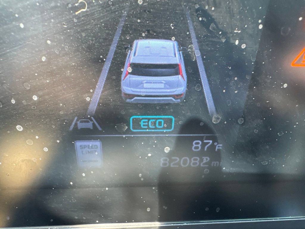 Used 2023 Kia Niro LX FWD image 16