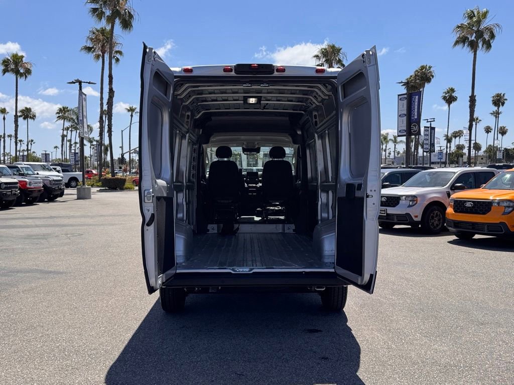 Used 2025 RAM ProMaster 2500 w/ Quick Order Package 22G SLT FWD image 10