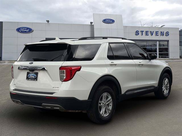 Certified 2023 Ford Explorer XLT w/ Equipment Group 202A AWD/4WD image 4