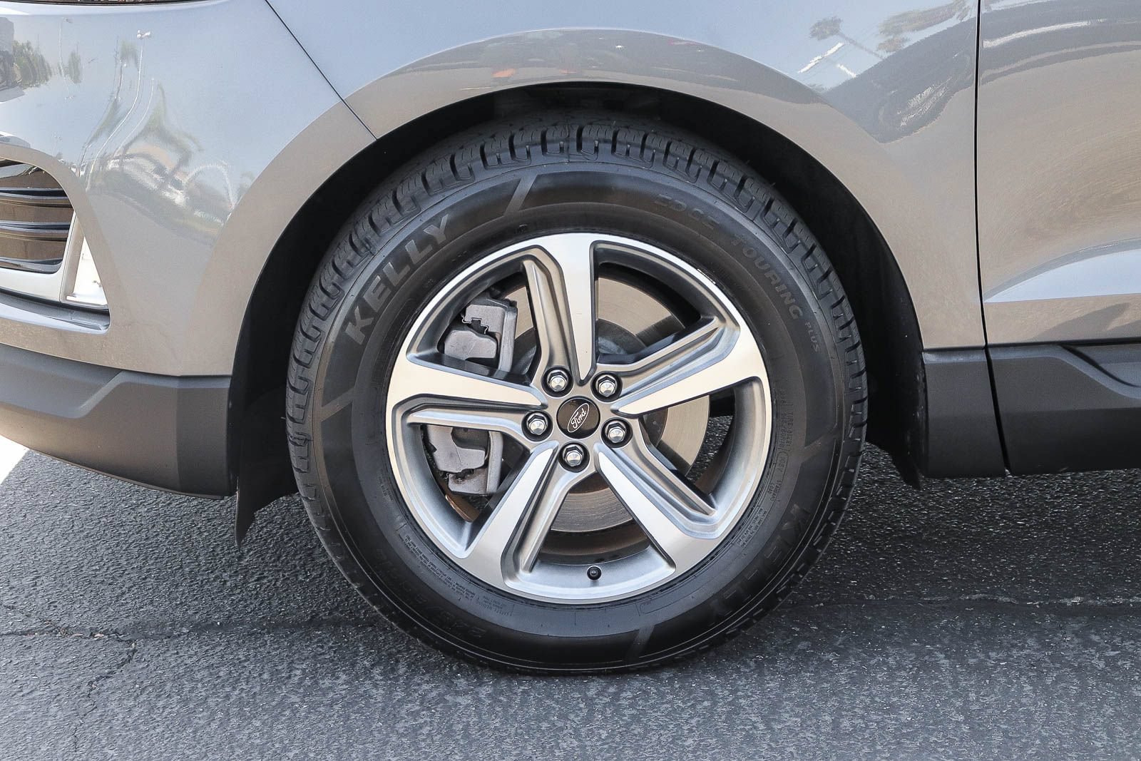 Certified 2023 Ford Edge SEL w/ Convenience Package AWD/4WD image 9