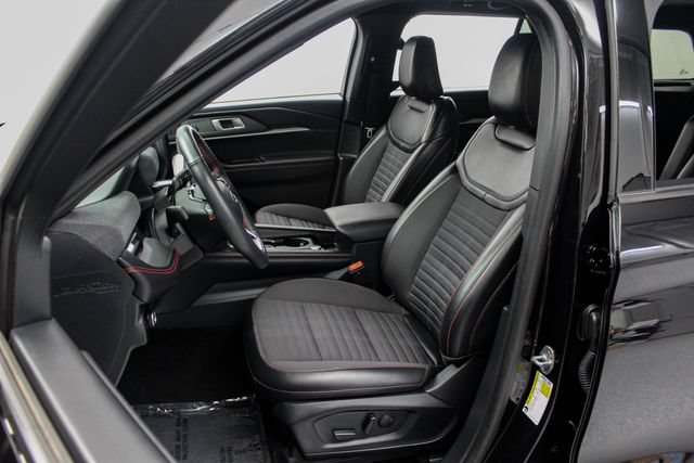 Certified 2025 Ford Explorer ST-Line AWD/4WD image 15