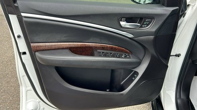 Used 2018 Acura MDX SH-AWD w/ Technology Package image 16