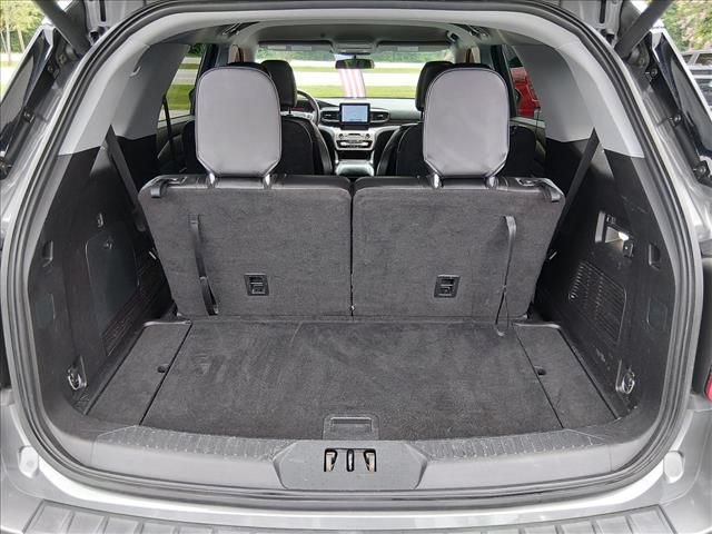 Certified 2021 Ford Explorer XLT w/ Equipment Group 202A RWD image 15