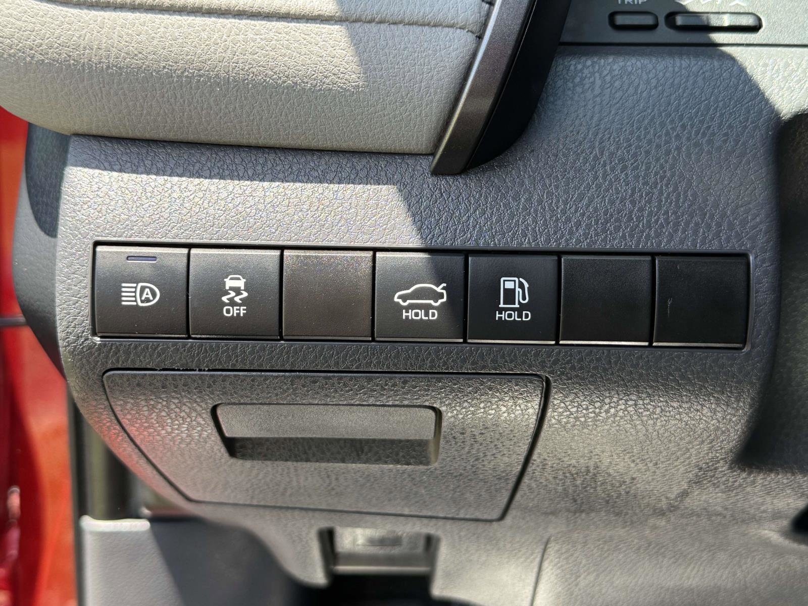 Used 2022 Toyota Camry SE FWD image 18