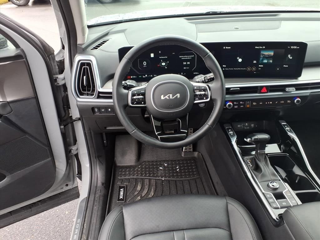 Used 2024 Kia Sorento SX image 14