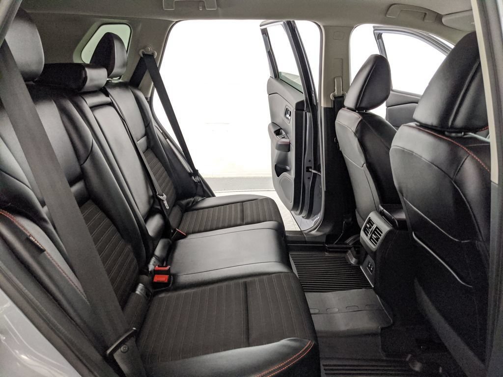 Used 2025 Nissan Rogue SV AWD/4WD image 20