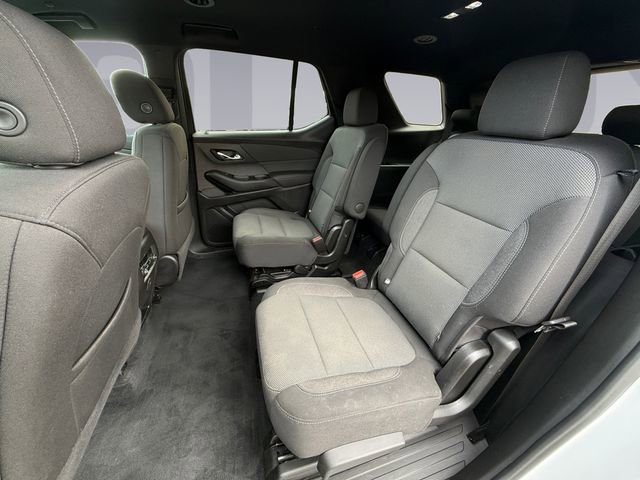 Used 2023 Chevrolet Traverse LT FWD image 16