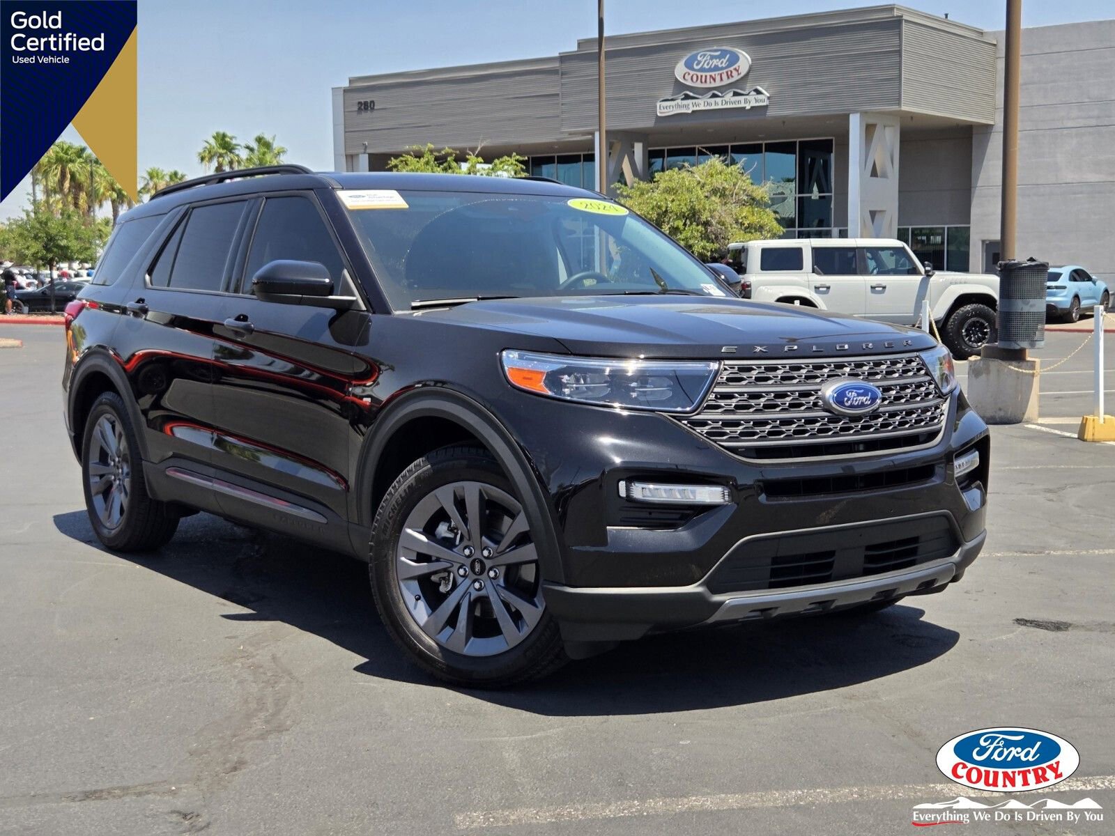 Certified 2024 Ford Explorer XLT w/ Equipment Group 202A