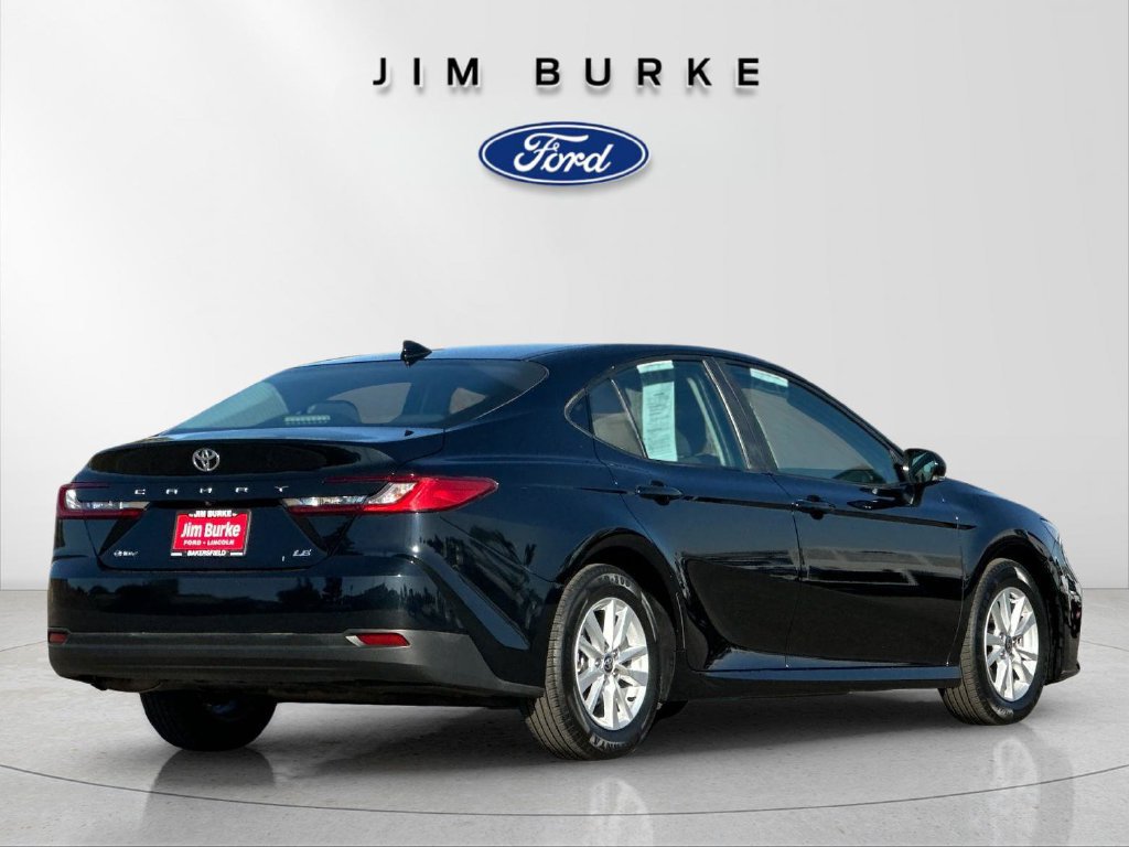 Used 2025 Toyota Camry LE FWD image 5