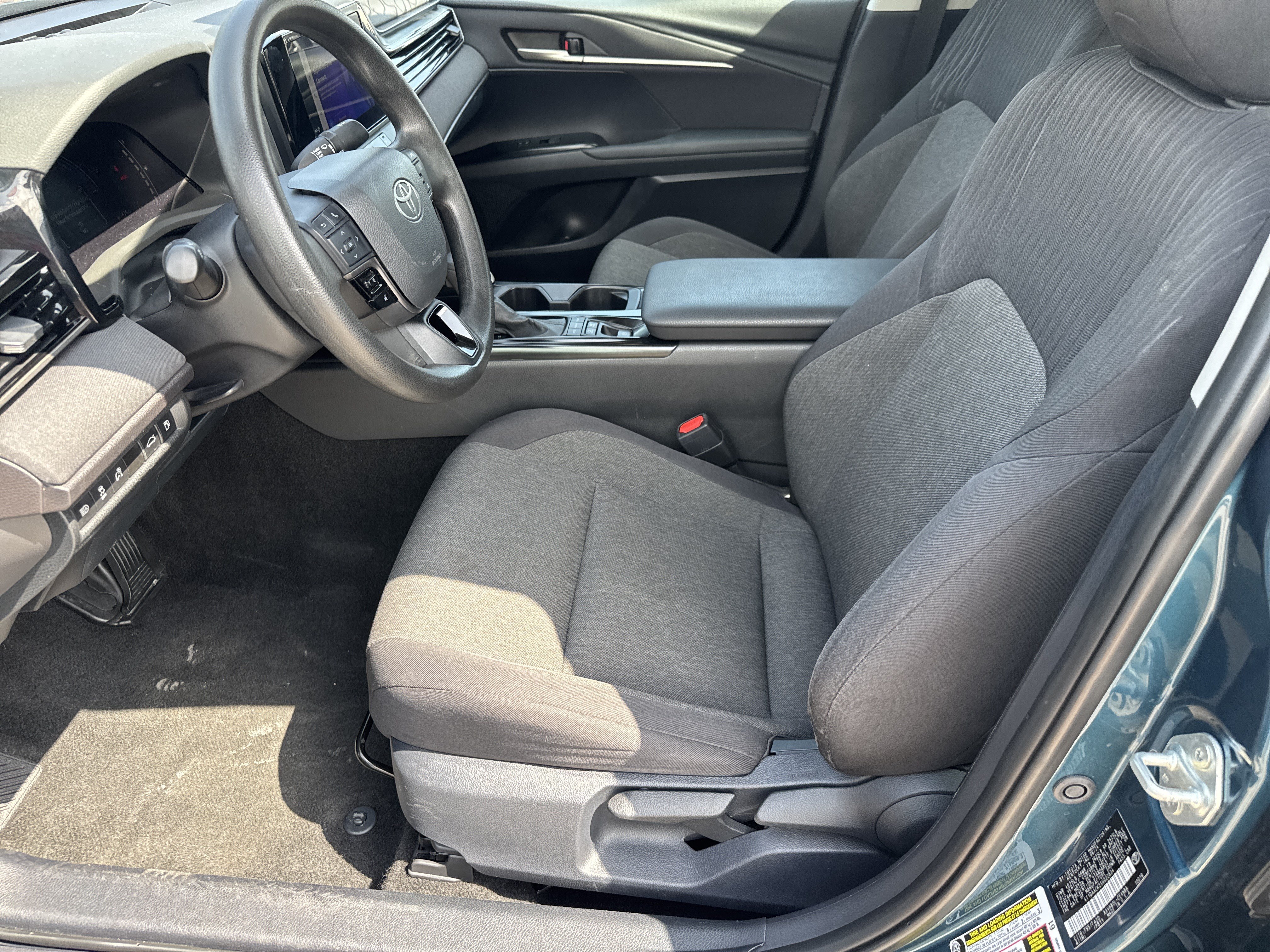 Used 2025 Toyota Camry LE FWD image 10