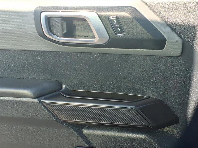 Certified 2024 Ford Bronco Black Diamond w/ Sasquatch Package image 18