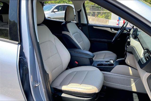 Certified 2022 Ford Escape SEL w/ Technology Package AWD/4WD image 7