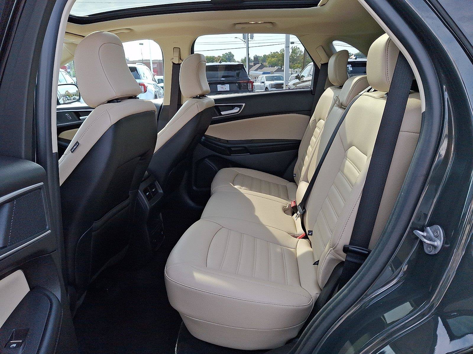 Certified 2024 Ford Edge SEL w/ Convenience Package AWD/4WD image 11