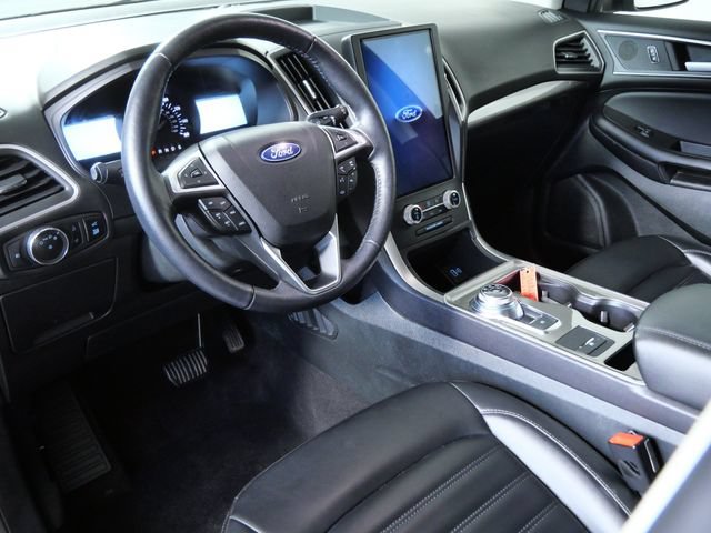 Certified 2023 Ford Edge SEL w/ Convenience Package AWD/4WD image 3
