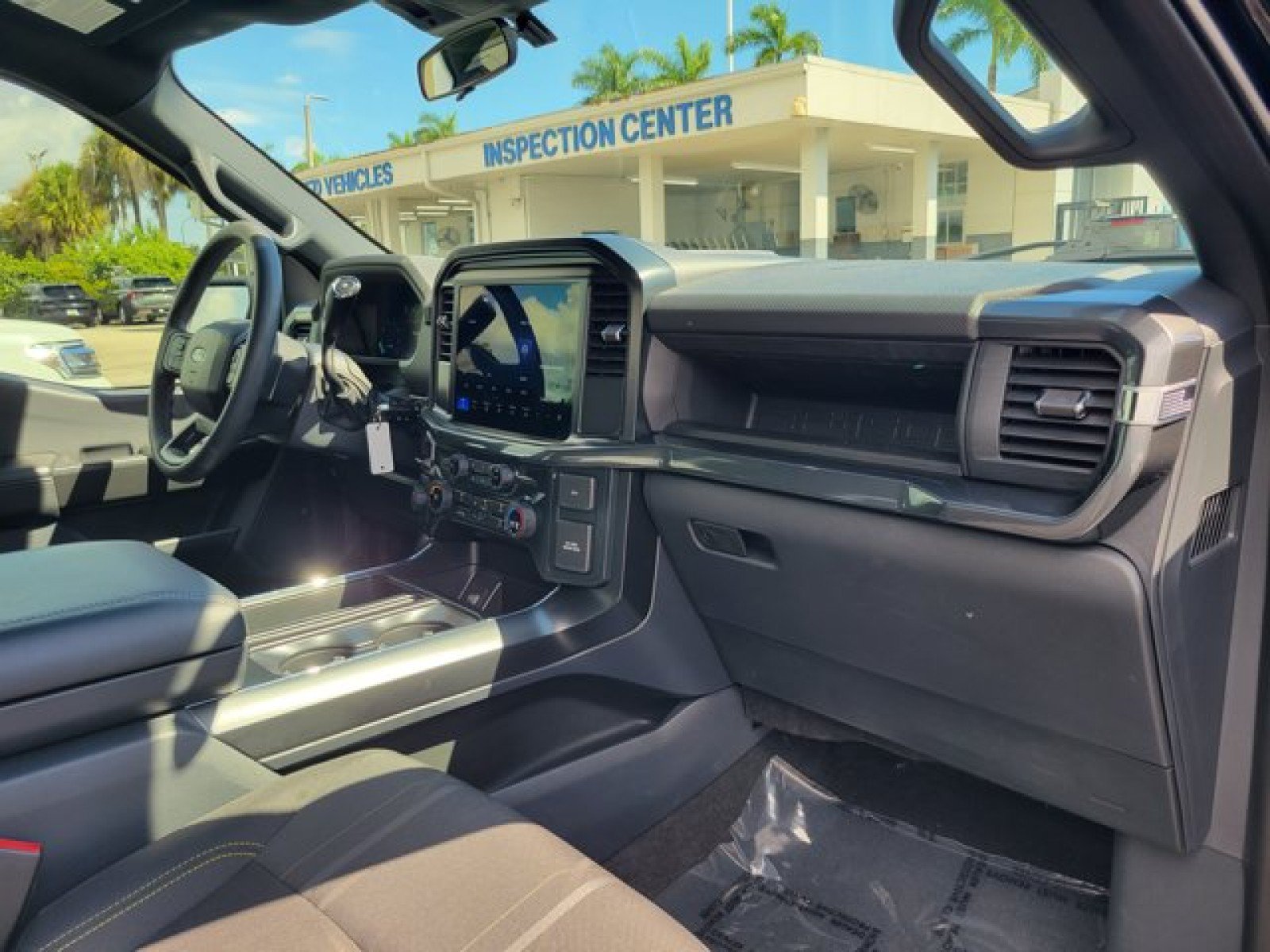 Certified 2025 Ford F150 STX w/ Equipment Group 200A RWD image 32