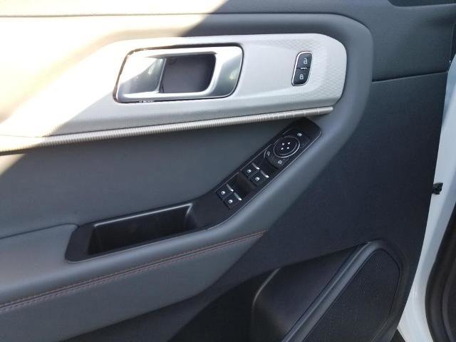 Certified 2025 Ford Explorer Active image 11