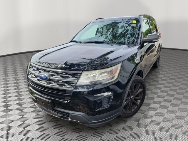 Certified 2019 Ford Explorer XLT w/ Equipment Group 202A FWD image 2