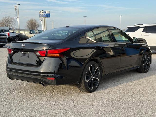 Used 2025 Nissan Altima 2.5 SR image 4