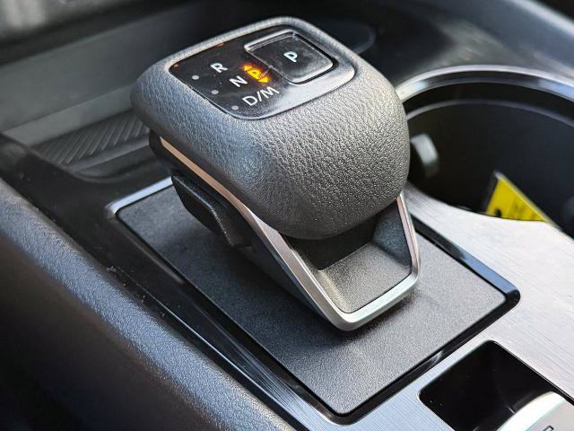 Used 2023 Nissan Rogue S AWD/4WD image 8