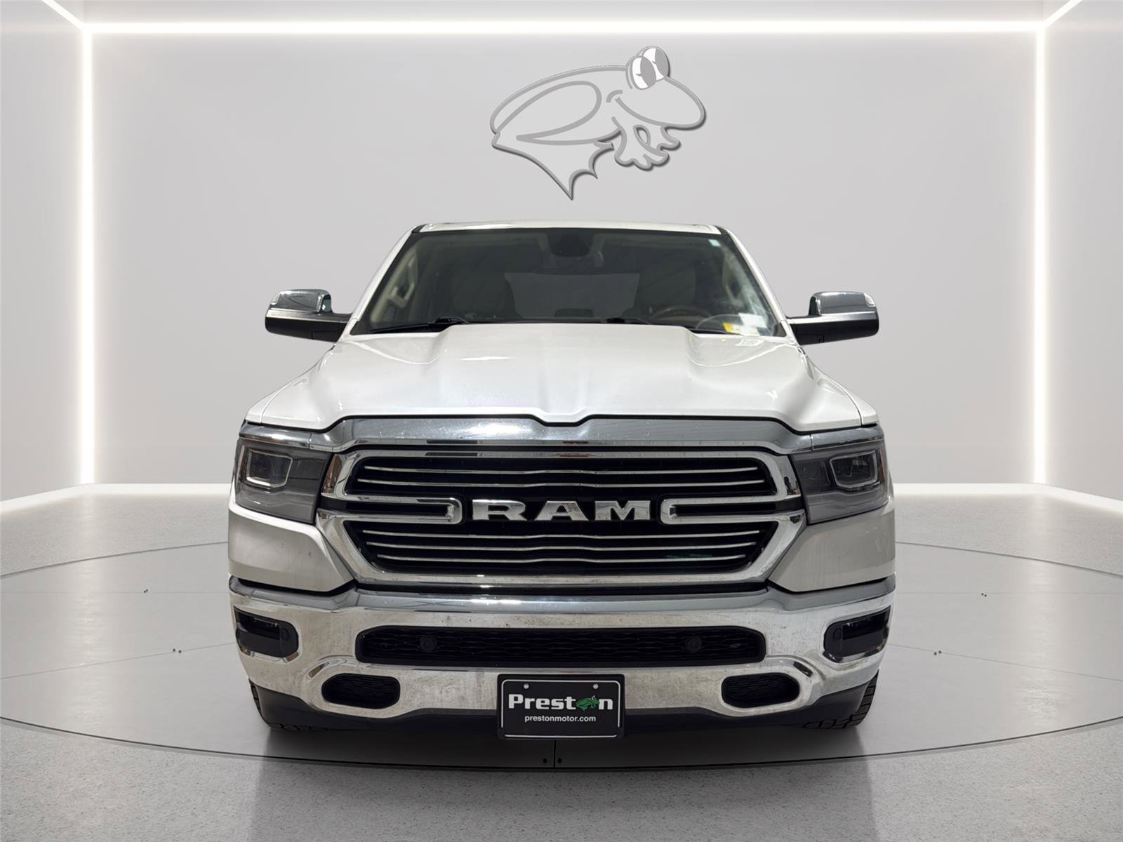 Used 2019 RAM 1500 Laramie AWD/4WD image 9