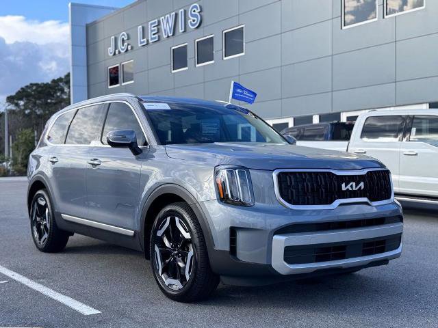 Used 2024 Kia Telluride EX