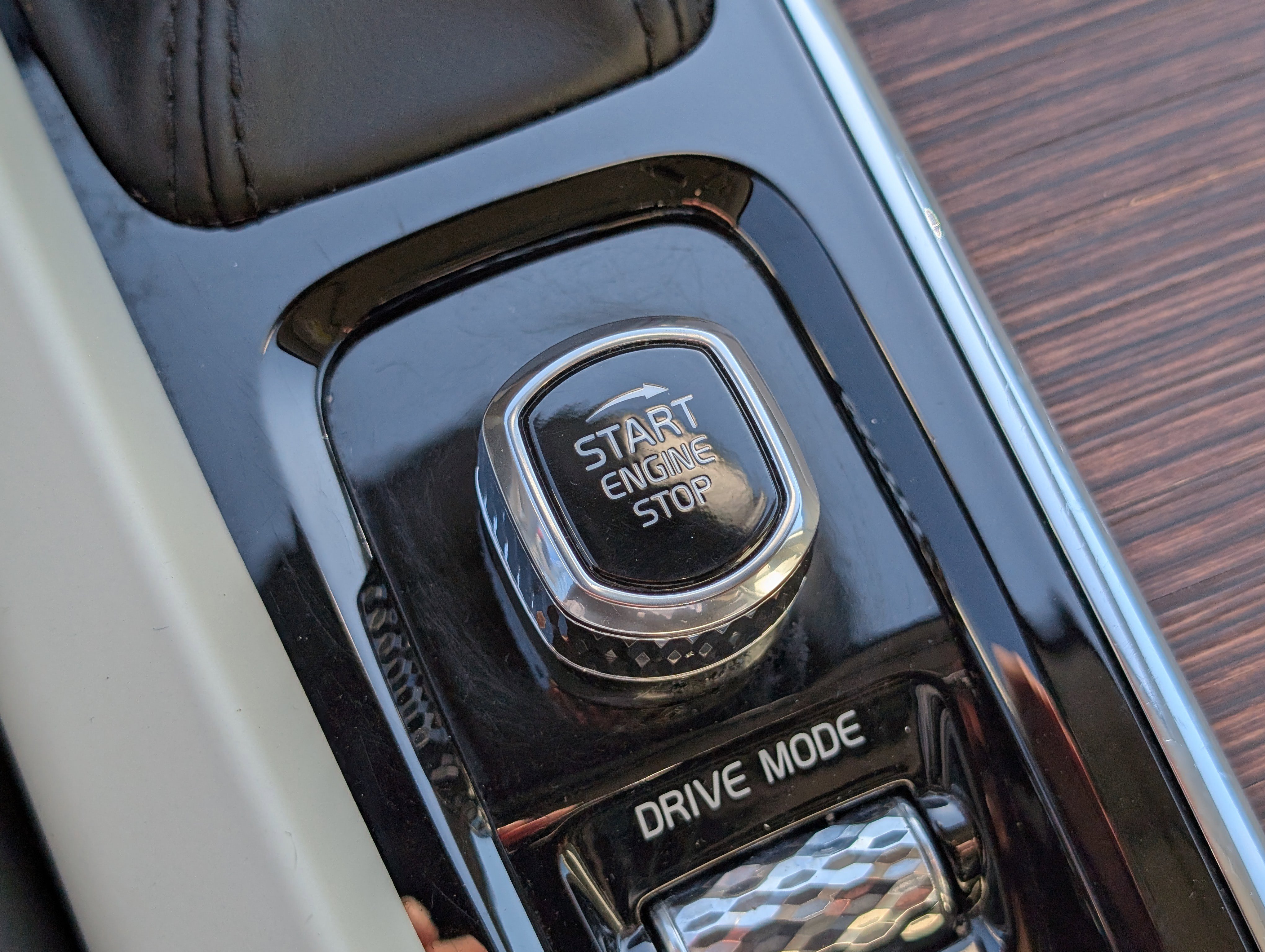 Used 2020 Volvo XC60 T5 Inscription w/ Protection Package Premier image 27