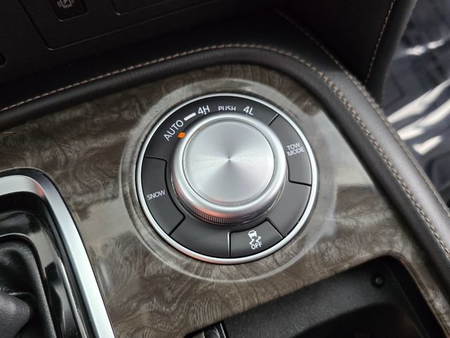Used 2023 Nissan Armada Platinum AWD/4WD image 36