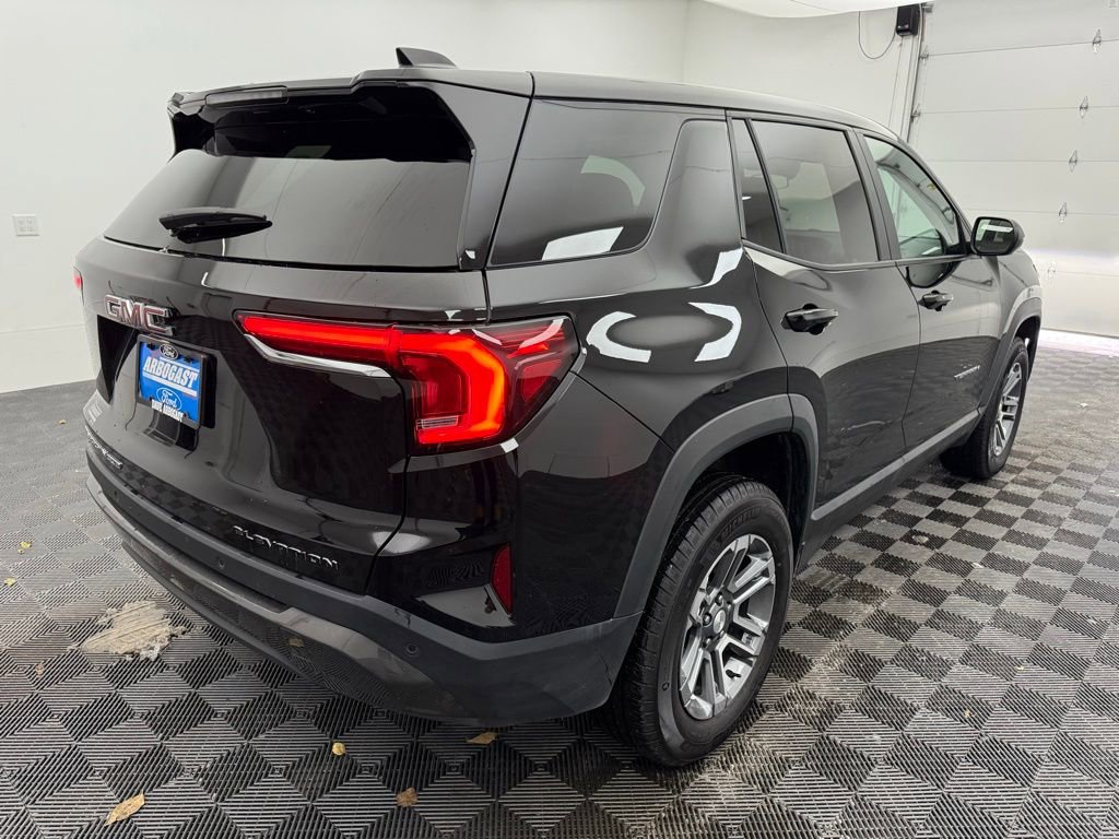 Used 2025 GMC Terrain Elevation image 10